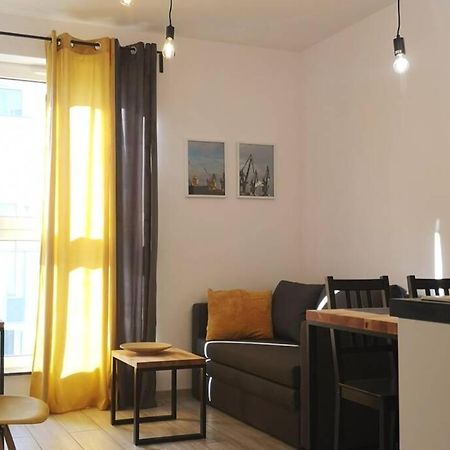 The Yellow Apartment Гданьск Экстерьер фото