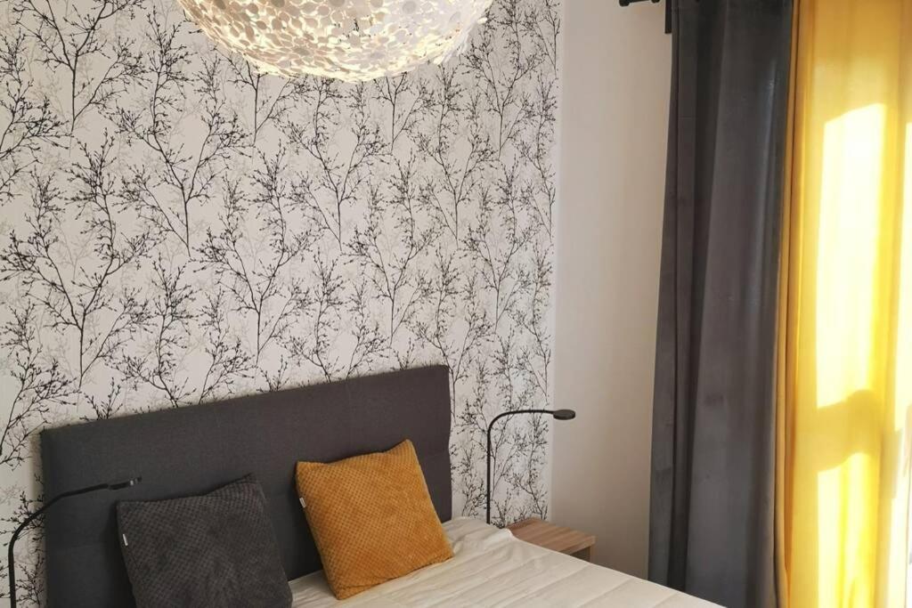 The Yellow Apartment Гданьск Экстерьер фото