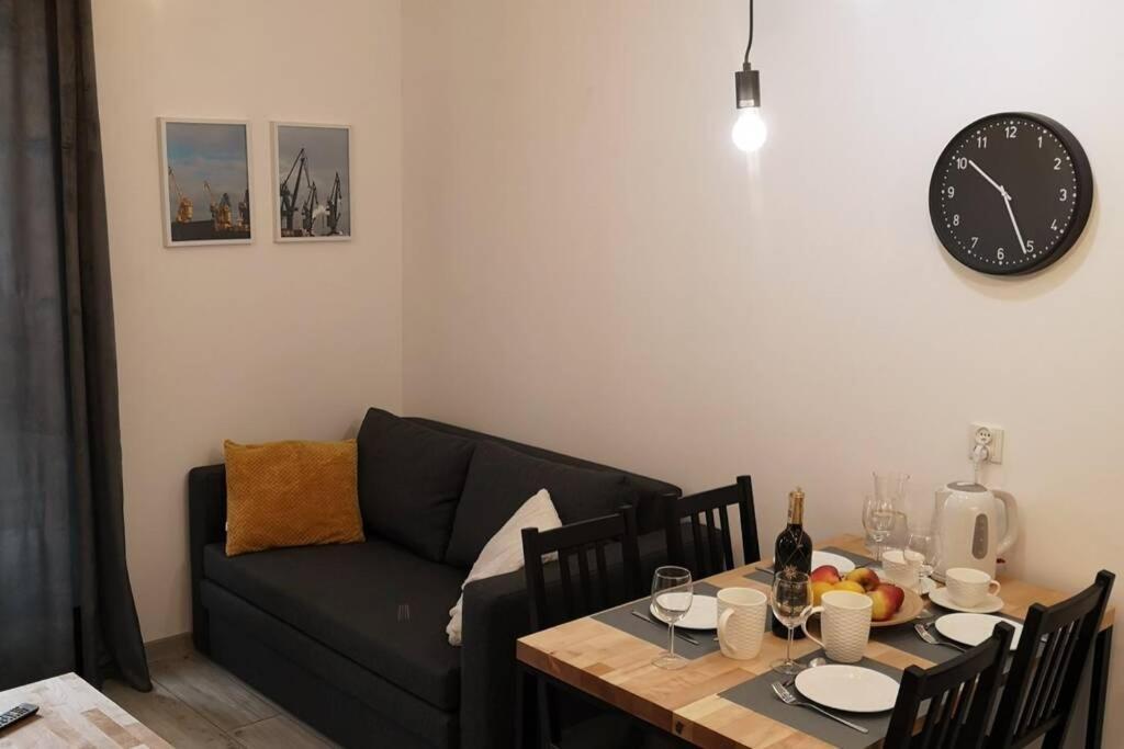 The Yellow Apartment Гданьск Экстерьер фото
